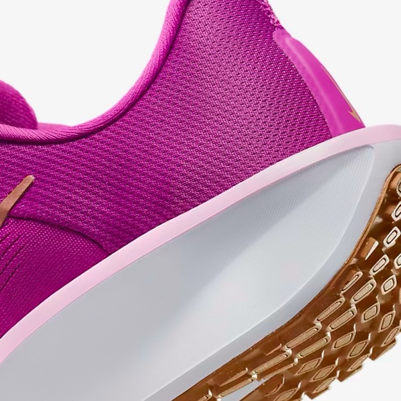 Nike🌿Nike Quest 6 Road Running Shoes - Picture 5 of 9